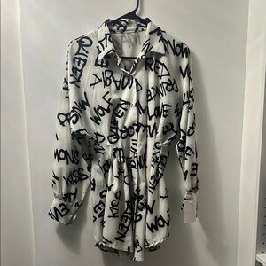 Women's Black and White Graphic Blouse
